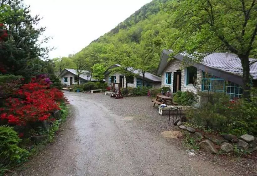 Cheongsong Songwol Pension