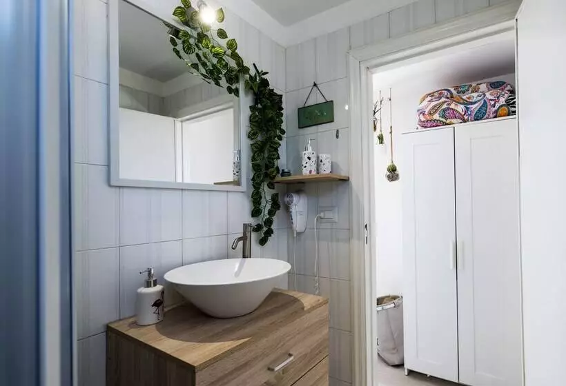Flamingo B&b