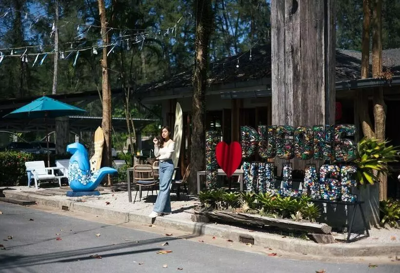 Hotelli Dugong Village Green