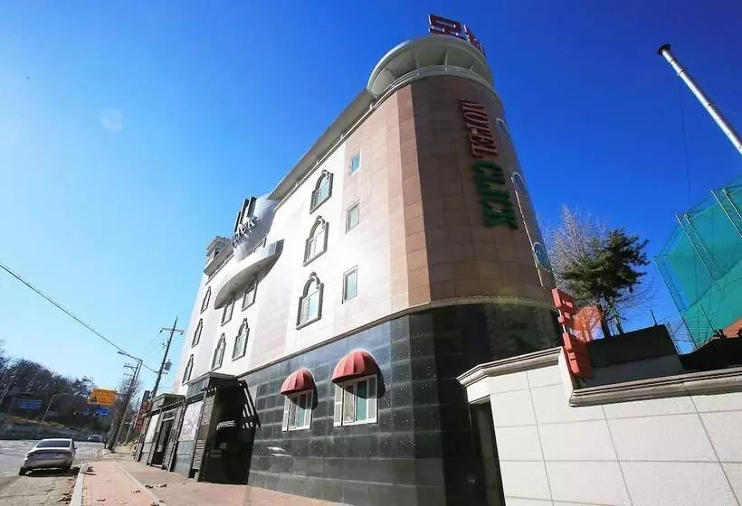 Hotelli Ilsan Click