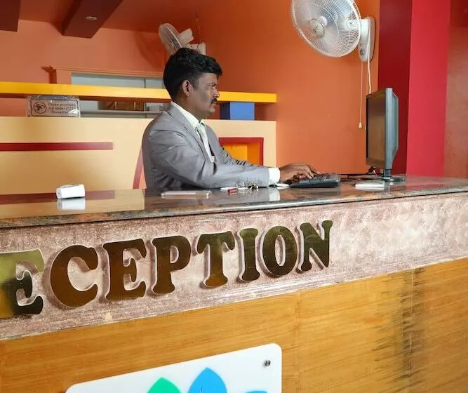 Hotelli Navagiraga Resorts &