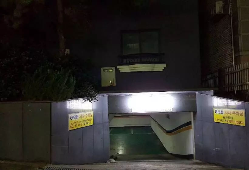 Motel Cheonan E
