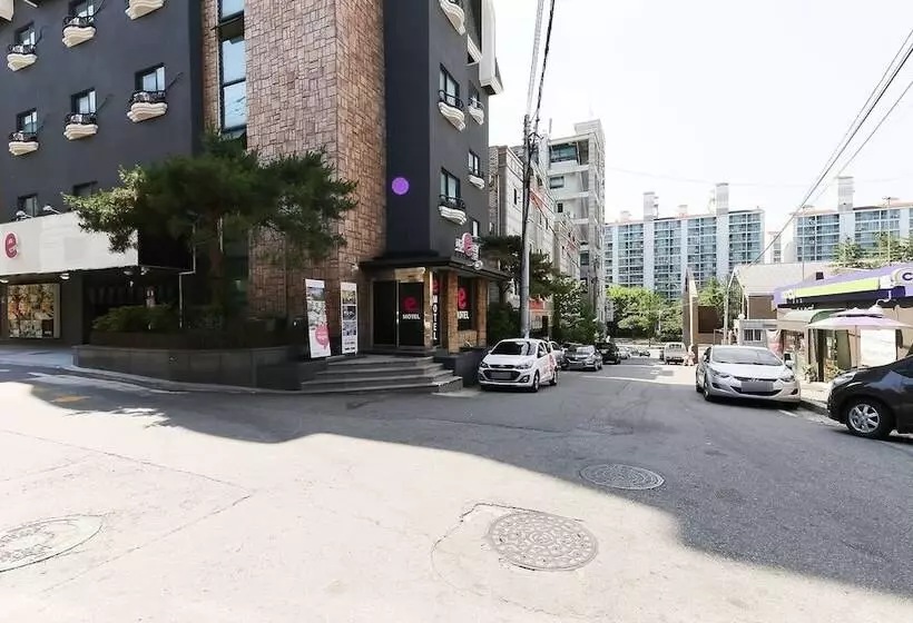 Motel Cheonan E