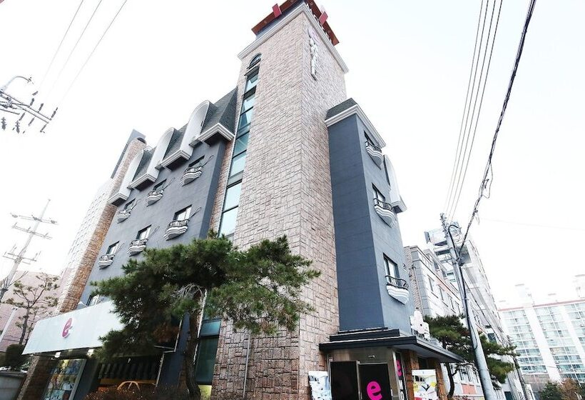 Motel Cheonan E
