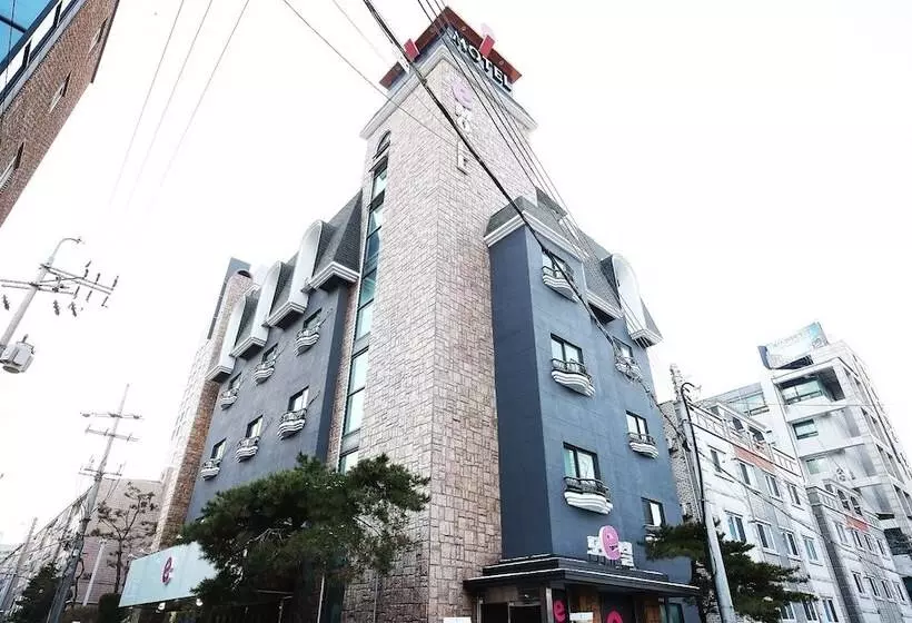 Motel Cheonan E