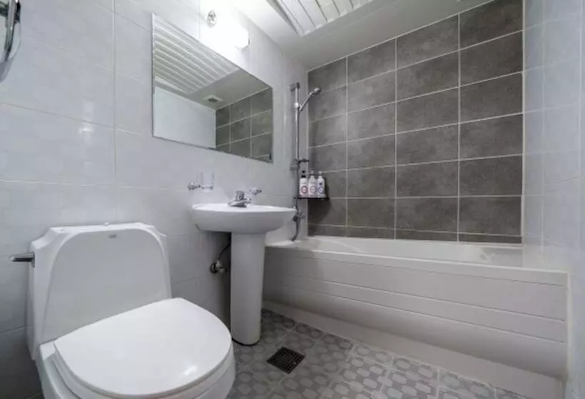 Motel Cheonan E