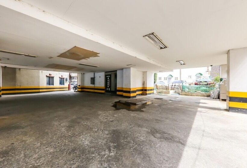 Motel Cheonan White Castle