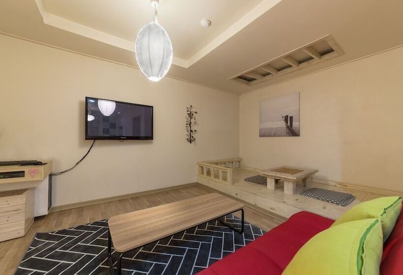 Motel Chuncheon Cinema