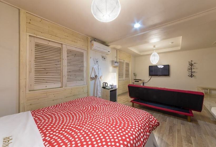 Motel Chuncheon Cinema