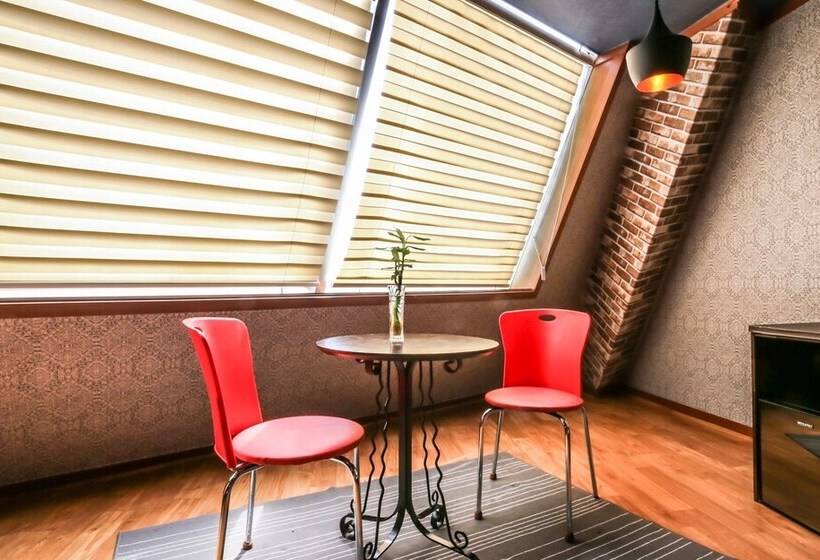 فندق على الطريق Dangjin J