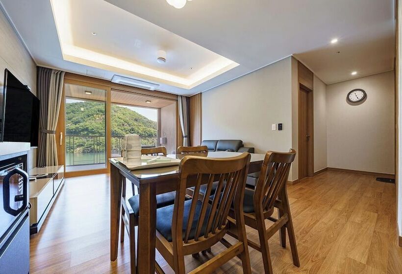 Мотель Gapyeong Riverville