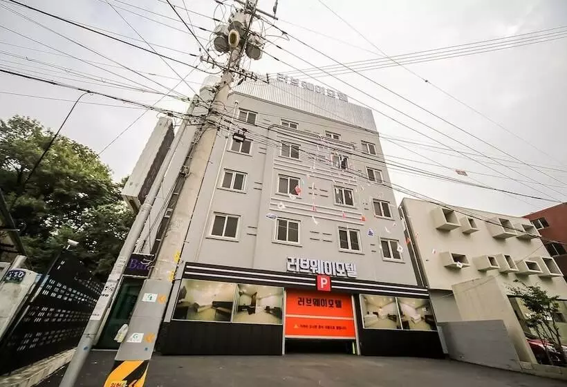 Motelli Gyeongsan Love Way