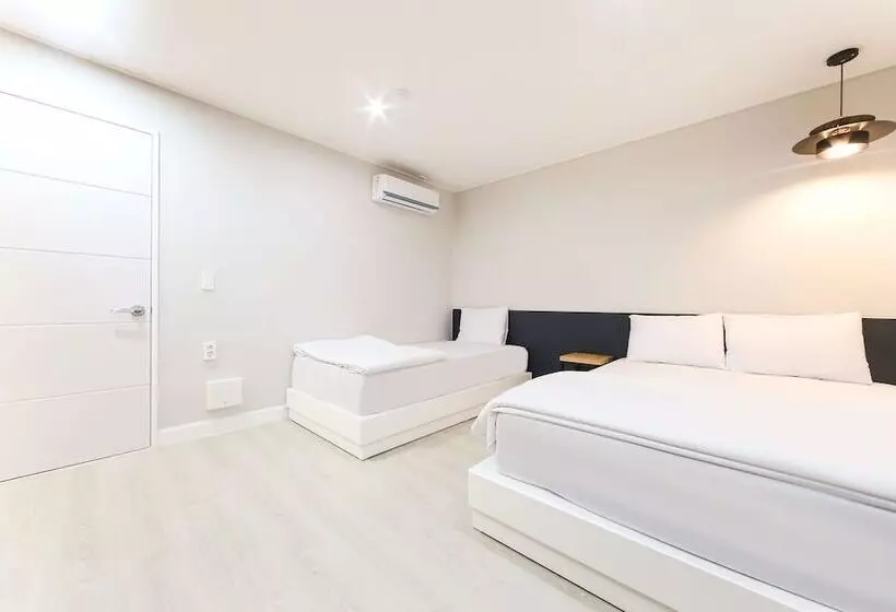 Motelli Gyeongsan Love Way