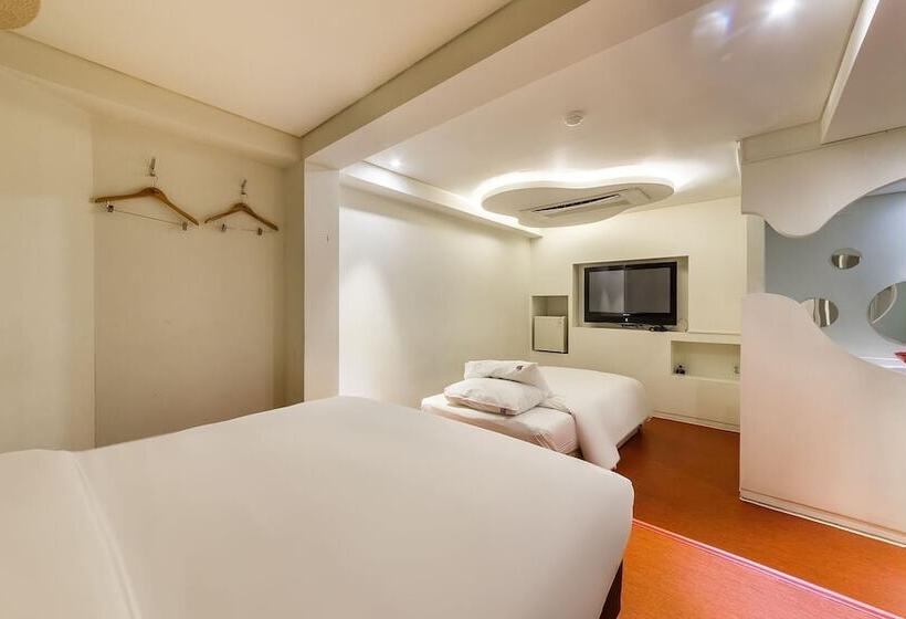 فندق على الطريق Hanam Lucy