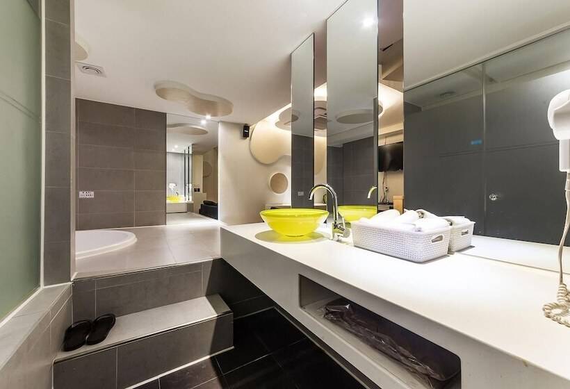 فندق على الطريق Hanam Lucy