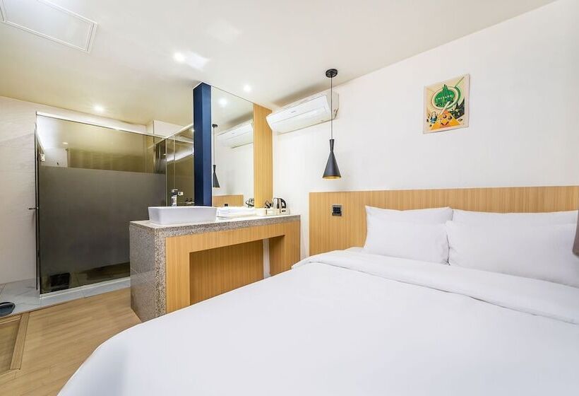 Motell Indeokwon Brownstone