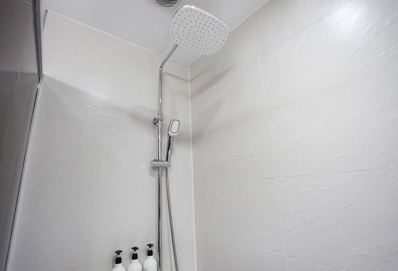 Motell Indeokwon Brownstone