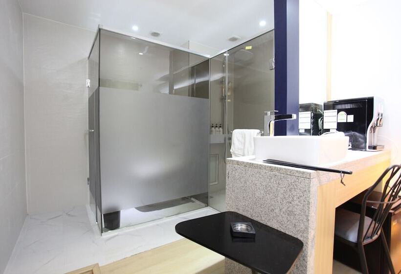 Motell Indeokwon Brownstone