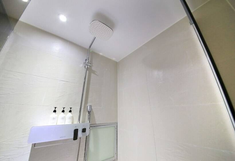 Motell Indeokwon Brownstone