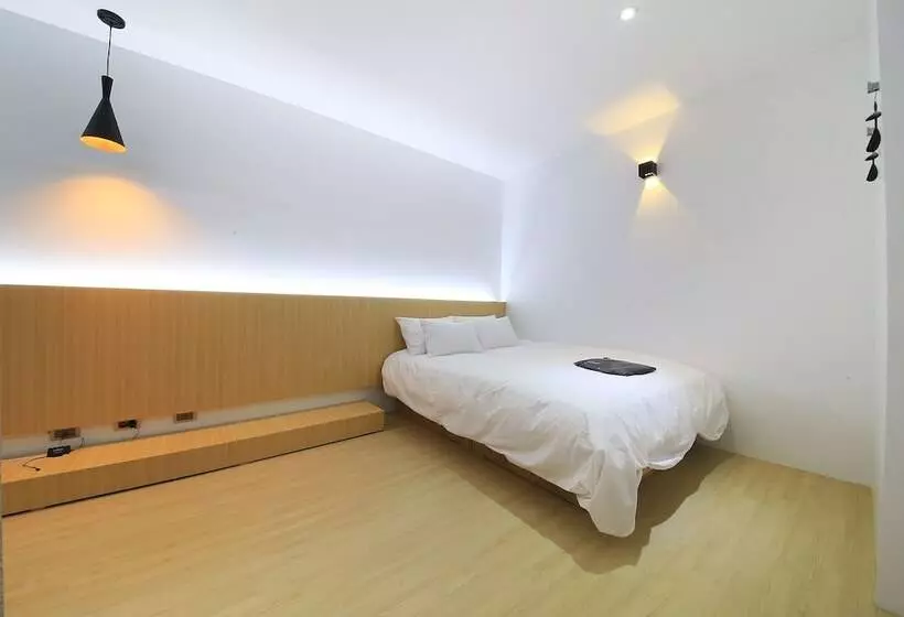 モーテル Indeokwon Brownstone