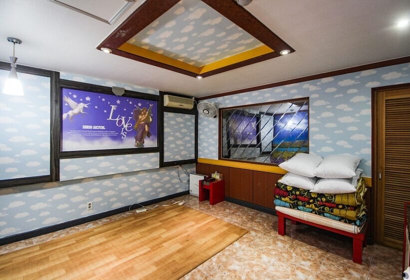 Motel Jeonju Uadong Urban Stay