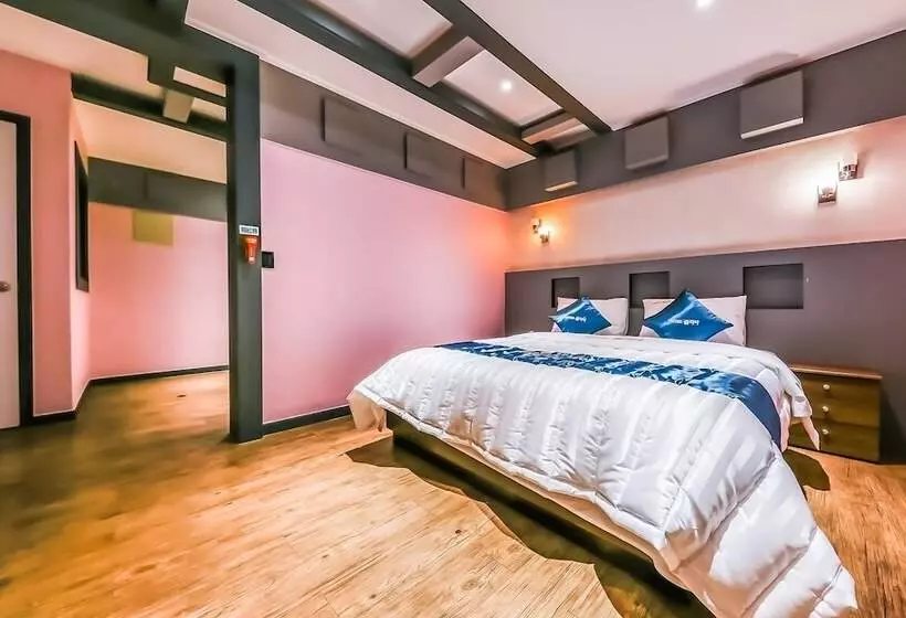 Motelli Julia Hongsung