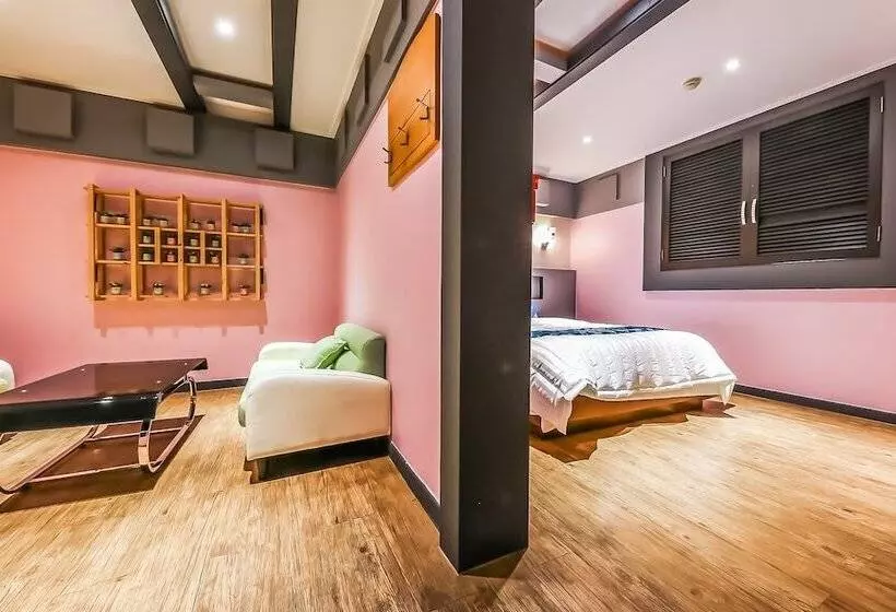 Motelli Julia Hongsung