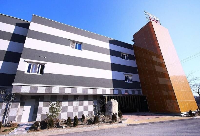 Motel Mungyeong Myeongpum Hotel Geonilla