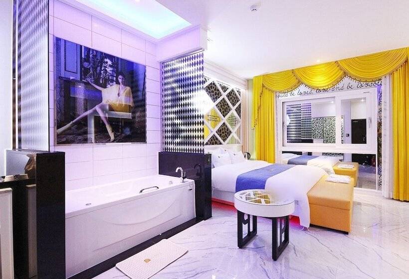 Motel Mungyeong Myeongpum Hotel Geonilla