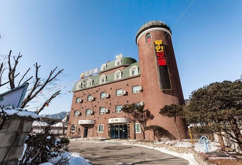 مُتل Pocheon Baegun