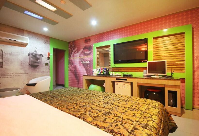 Motel Sacheon Lapis