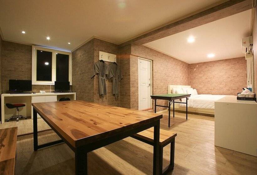 Motel Seongnam Chocolate Drive In