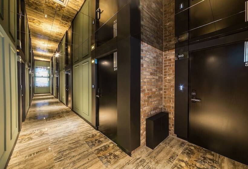 Motel Suwon Johnny B