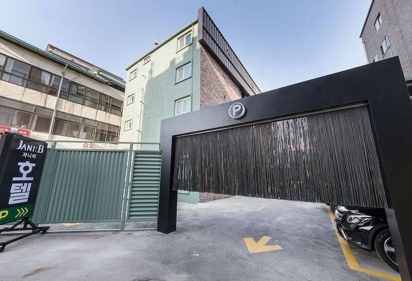 Motel Suwon Johnny B