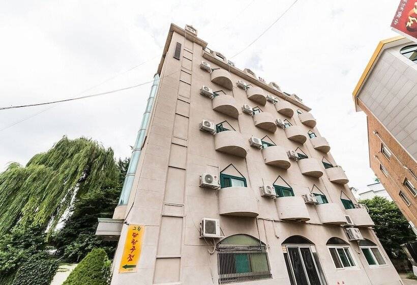 Motel Yangpyeong Rose Park