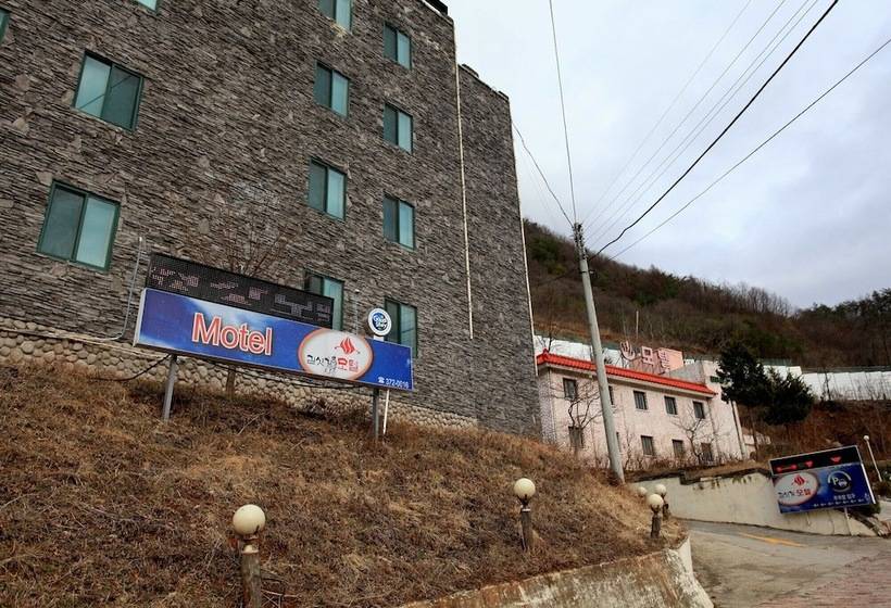 Мотель Yeongwol Gimsatgat