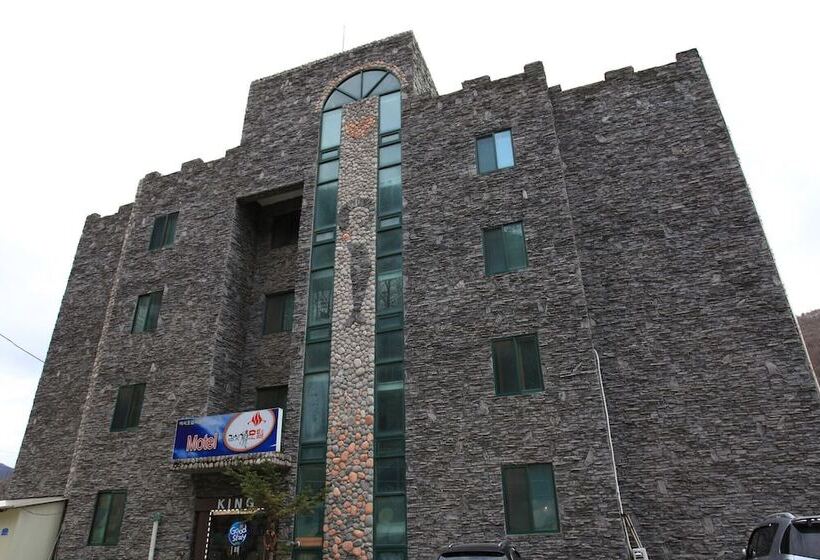 Мотель Yeongwol Gimsatgat