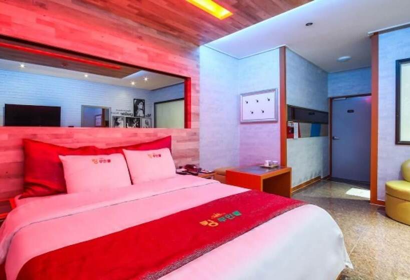 Muan Namak King Self Checkin Motel