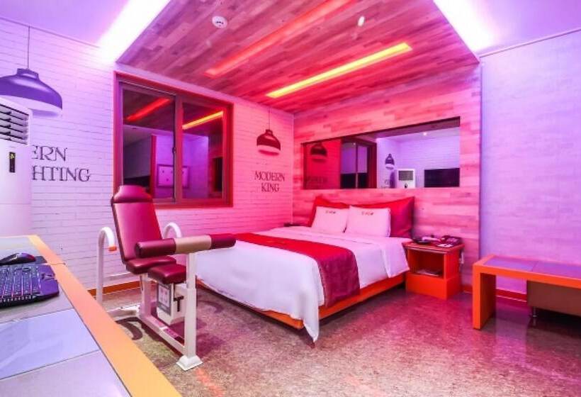 Muan Namak King Self Checkin Motel