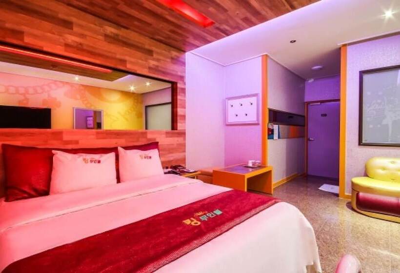 Muan Namak King Self Checkin Motel