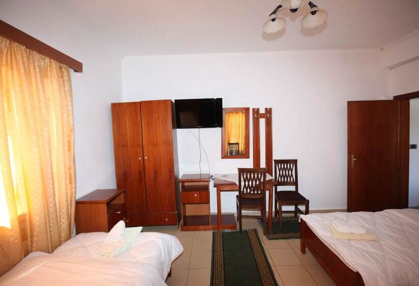 ペンション The River