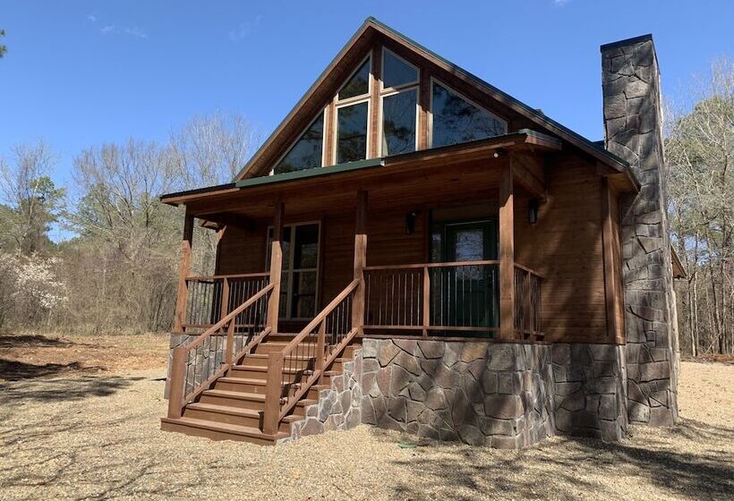 Standing Bear Studio Cabin With Hot Tub On The Deck By Redawning