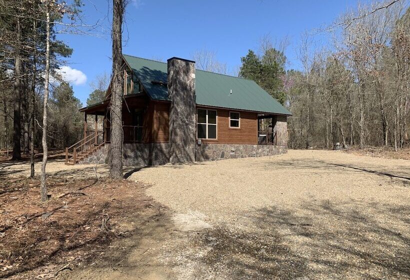 Standing Bear Studio Cabin With Hot Tub On The Deck By Redawning