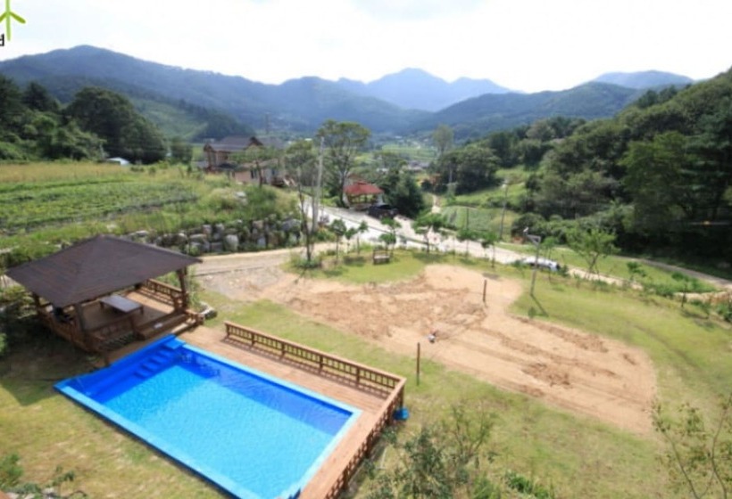 Yangpyeong Solbitgil Pension