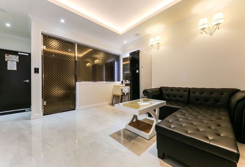 Yesan Orange Tomato Self Checkin Motel