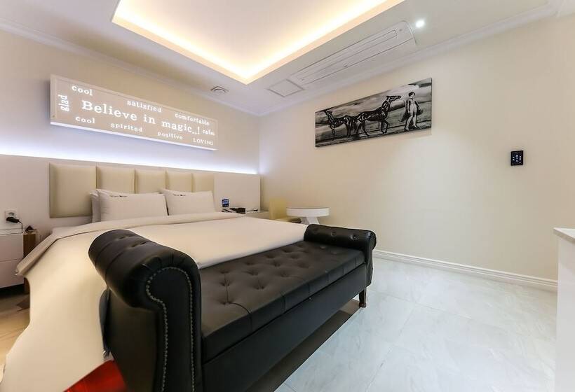 Yesan Orange Tomato Self Checkin Motel