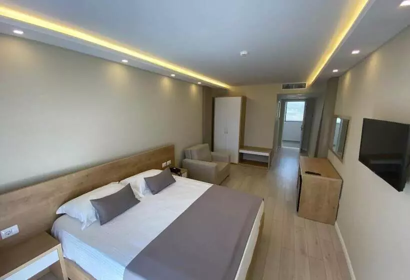 Amber Hotel Albania