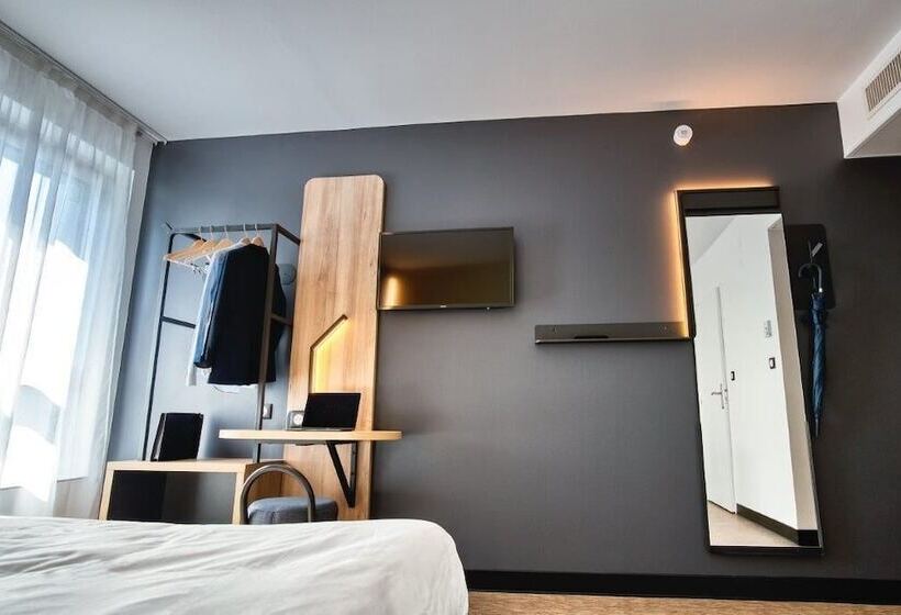 B&b Hotel Poitiers Aeroport