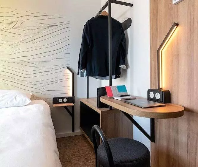 B&b Hotel Poitiers Aeroport