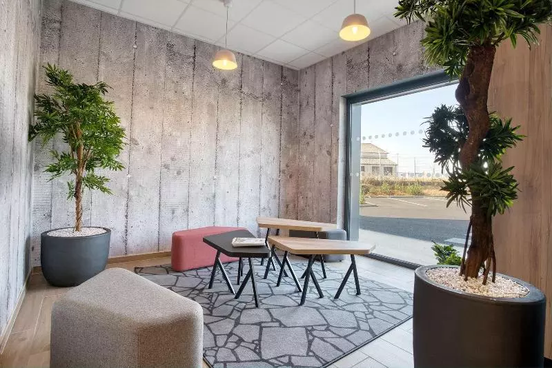 B&b Hotel Poitiers Aeroport